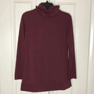 🌸NEW🌸 LISA RINNA Ruched Neck Turtle Neck